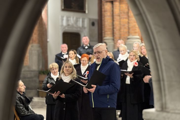 Koncert Pieśni Patriotycznych Kameralnego Chóru Uniwersytetu w Białymstoku