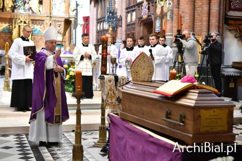 Pożegnanie śp. abp. Edwarda Ozorowskiego, 17.10.2024 r.